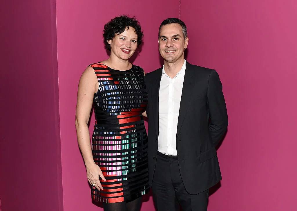 Cecilia Alemani与Massimiliano Gioni参加2015古根海姆国际慈善晚宴，纽约。图片：Nicholas Hunt / Getty Images for Christian Dior